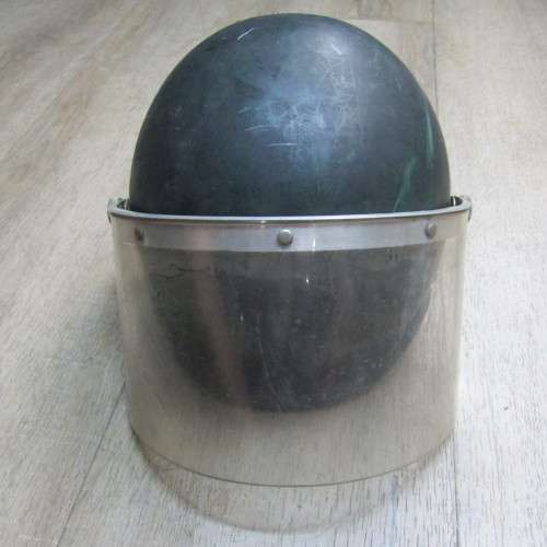 SA Army riot helmet with visor
