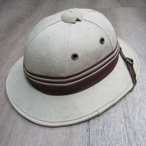 Vintage Chiltern Sunbeta pith helmet tropical safari hat - size 60