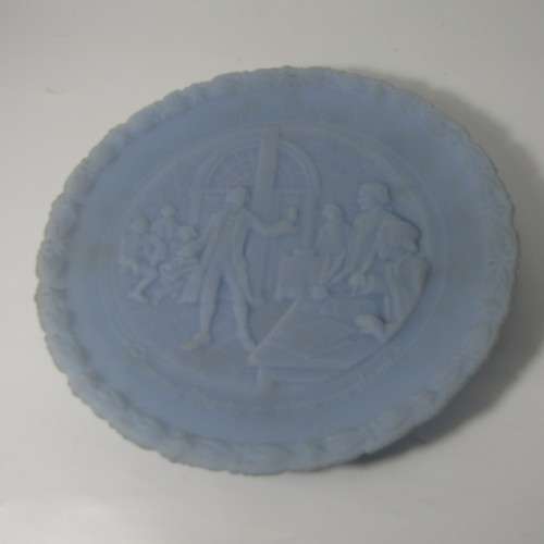Fenton handmade glass plate in original box with certificate - A portrait of Liberty