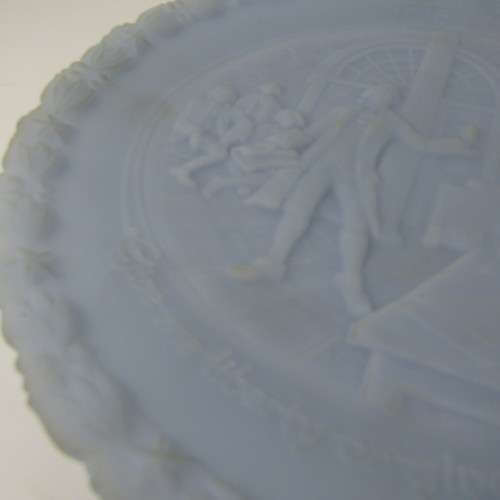 Fenton handmade glass plate in original box with certificate - A portrait of Liberty