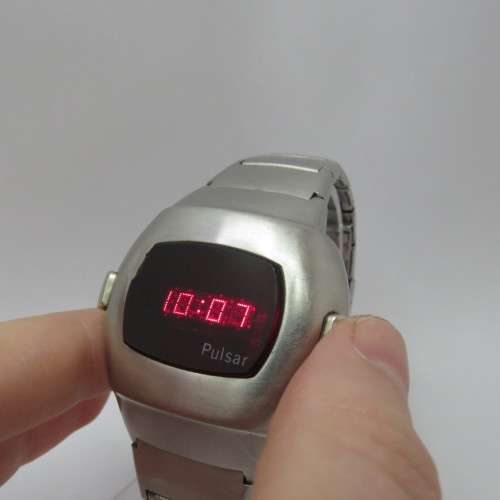 Vintage Pulsar P3 stainless steel digital electronic mens watch - Chips on glass - Working