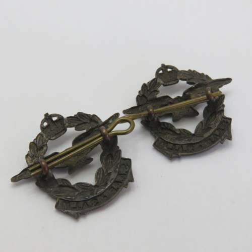 Pair of WW2 SA Air Force collar badges