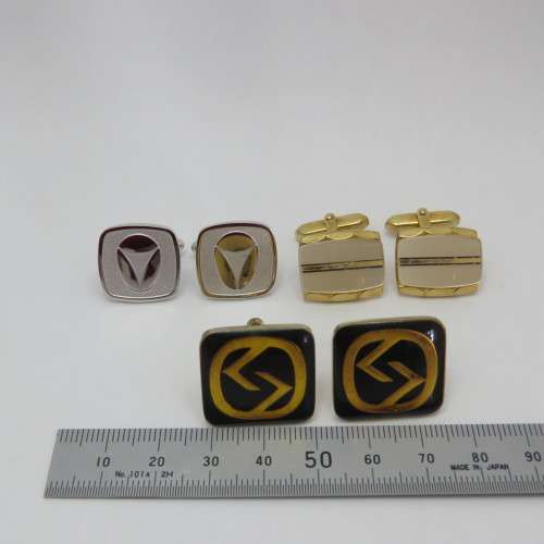 3 Pairs of vintage cufflinks