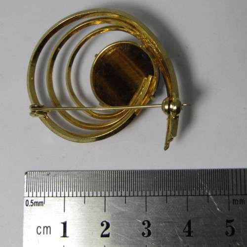 Gold coloured Tigers Eye brooch