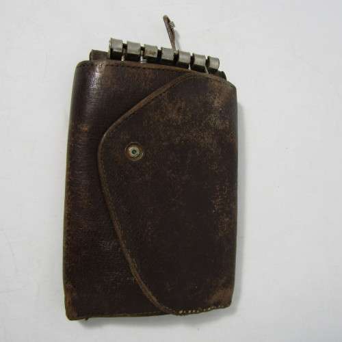Vintage Busby Kesafe leather keyholder pouch