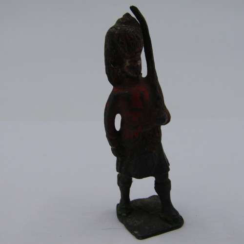 Vintage British lead soldier - 6cm