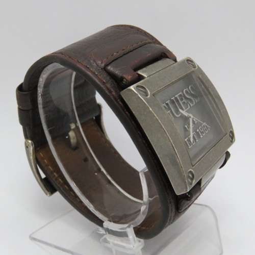 Guess Quartz mens watch with leather strap - W90025G1 - Working