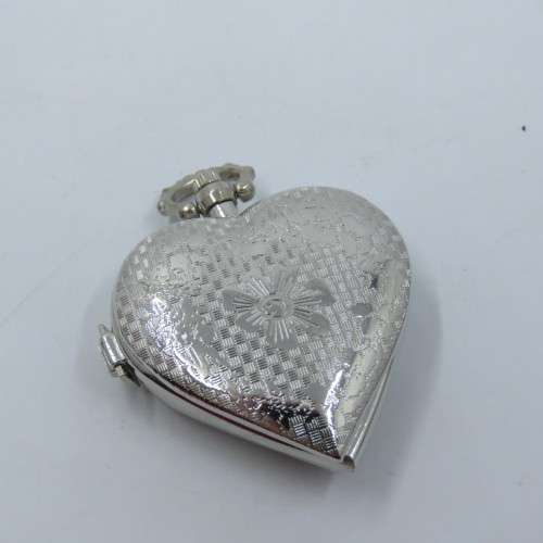 1990`s Style Heart quartz pocketwatch - Hachette pocketwatch collection #50 - Working