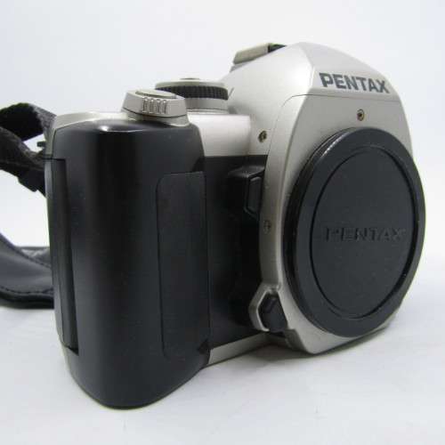 Pentax MZ-M Camera Successor to the K1000 - in original box with strap - body only with booklet