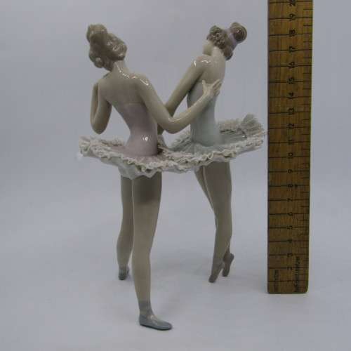 Vintage Lladro #5497 Ballerinas porcelain figurine in box