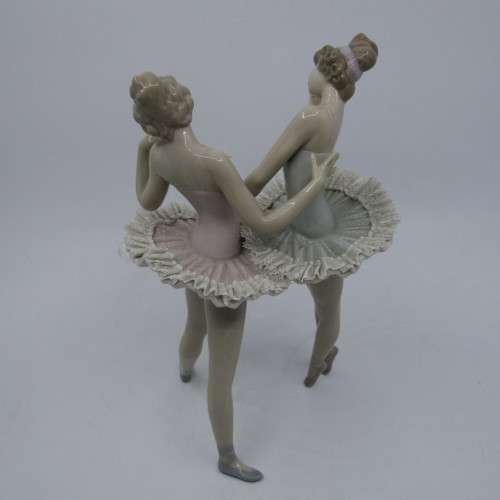 Vintage Lladro #5497 Ballerinas porcelain figurine in box
