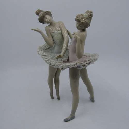 Vintage Lladro #5497 Ballerinas porcelain figurine in box