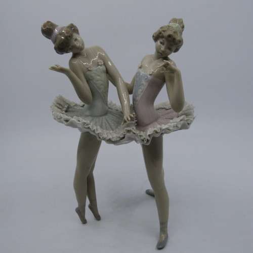 Vintage Lladro #5497 Ballerinas porcelain figurine in box