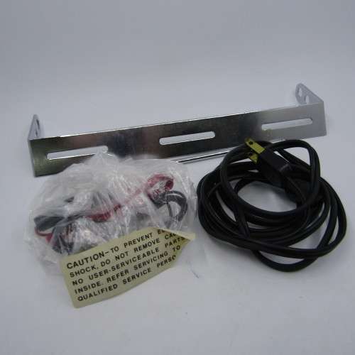 Bearcat 210 Scanning Radio - vintage - used in USA to pick up Police, Fire, emergency broadcasts
