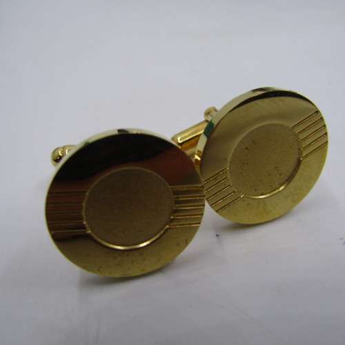 Lot of 4 vintage sets of cufflinks and tie clip