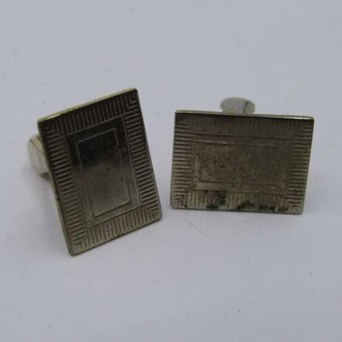Lot of 4 vintage sets of cufflinks and tie clip