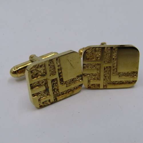 Lot of 4 vintage sets of cufflinks and tie clip