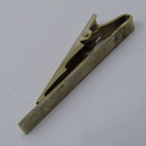 Lot of 4 vintage sets of cufflinks and tie clip