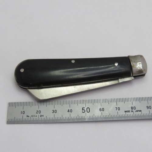 Joseph Rodgers Star Cross pocket knife in box