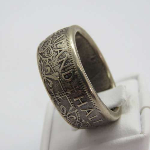 Mens ring made from New Zealand 1934 silver half crown - Size W 1/2