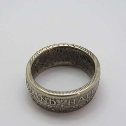 Mens ring made from New Zealand 1934 silver half crown - Size W 1/2
