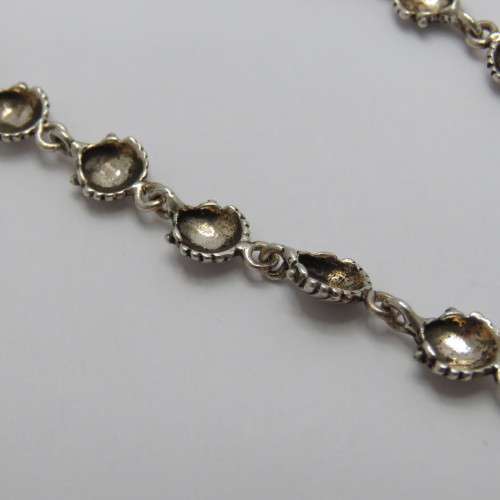 Sterling silver scallop shell bracelet - Weighs 10,8 grams - Length 25 cm