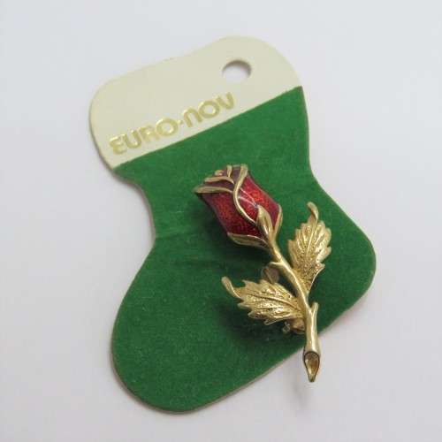 Vintage Gold coloured red rose brooch