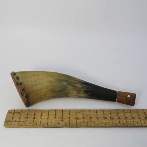 Antique gun powder horn, made of cow horn