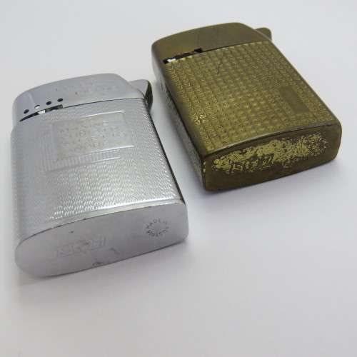 Pair of vintage SIM Luxe pocket lighters - Not working