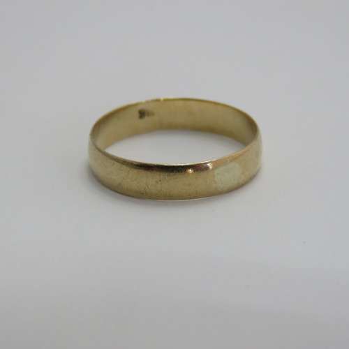 9kt Yellow gold wedding band ring - Weighs 1,6 g - Size N 1/2