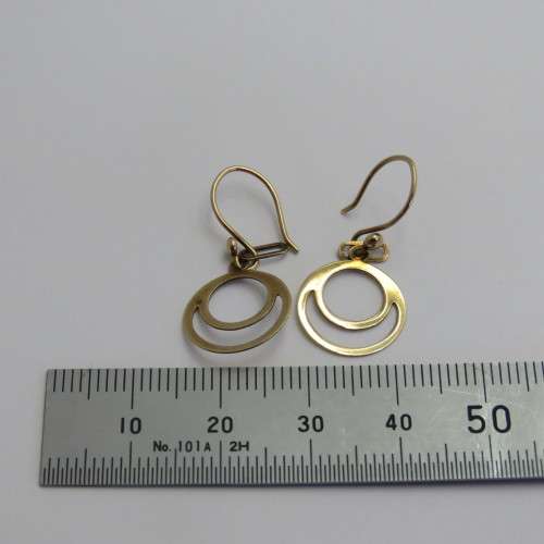 Pair of 9kt gold earrings - Weighs 0,7 g