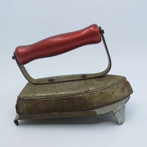 Vintage Rauco mini sad iron