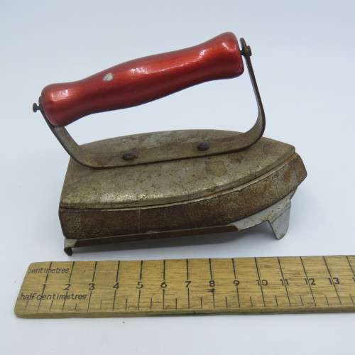 Vintage Rauco mini sad iron