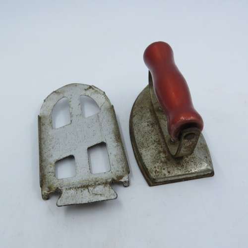 Vintage Rauco mini sad iron