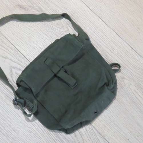 British 1958 Pattern Kidney pouch and yoke converted to patrol bag - Size 26 x 27 cm
