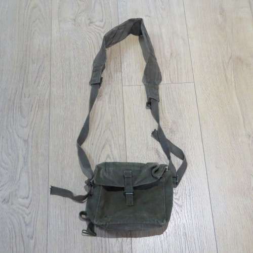 British 1958 Pattern Kidney pouch and yoke converted to patrol bag - Size 26 x 25 cm