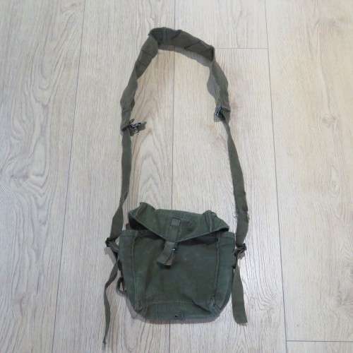 British 1958 Pattern Kidney pouch and yoke converted to patrol bag - Size 26 x 25 cm