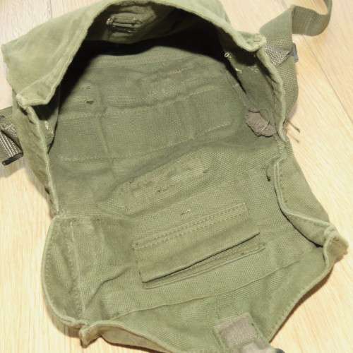 British 1958 Pattern Kidney pouch and yoke converted to patrol bag - Size 26 x 24 cm
