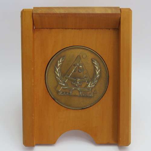 1920-1995 SA Air Force 75 Years medallion in wooden case