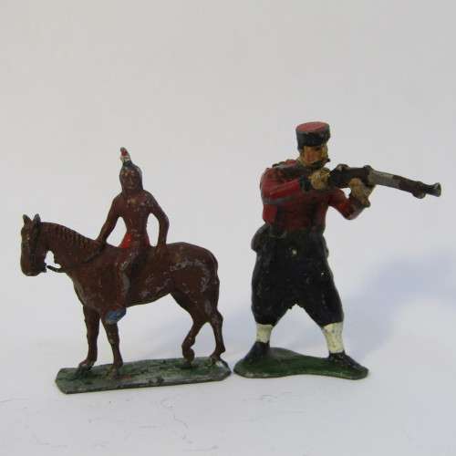 Lot of 5 vintage assorted lead soldiers