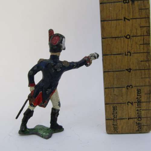 Lot of 5 vintage assorted lead soldiers