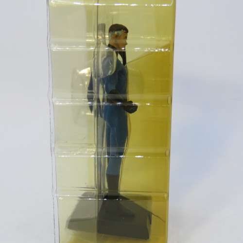 Marvel Figurine #28 Mr. Fantastic with magazine