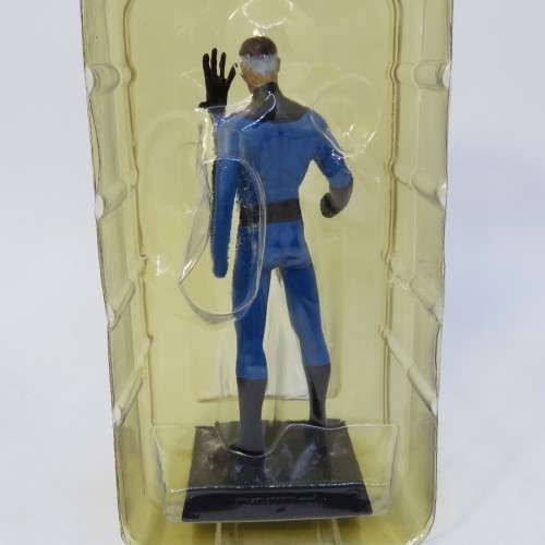 Marvel Figurine #28 Mr. Fantastic with magazine