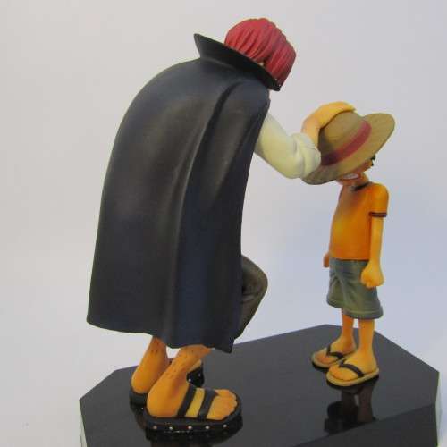 One Piece Memories Luffy and Shanks figurine in box