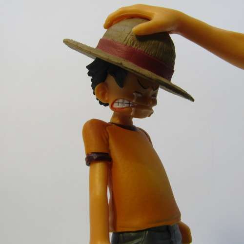One Piece Memories Luffy and Shanks figurine in box