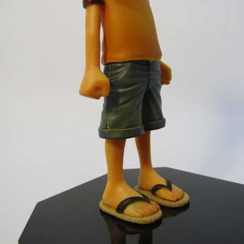 One Piece Memories Luffy and Shanks figurine in box