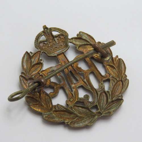 WW2 Royal Air Force cap badge