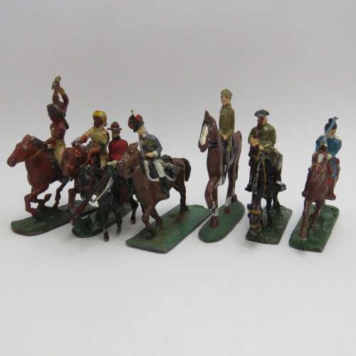 Lot of 7 vintage cavalry lead soldiers