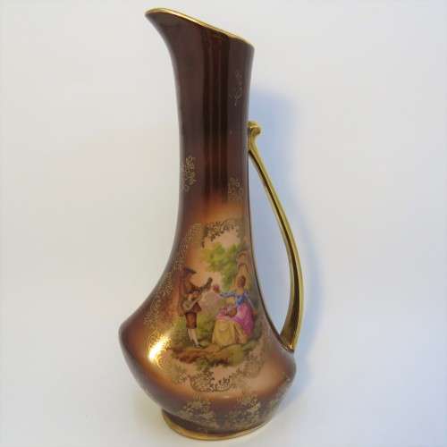 Bavaria Handarbeit 22 kt gold embossed flower vase