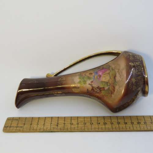 Bavaria Handarbeit 22 kt gold embossed flower vase